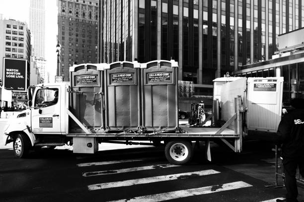Best Porta potty rental near me  in Long Lake, MN